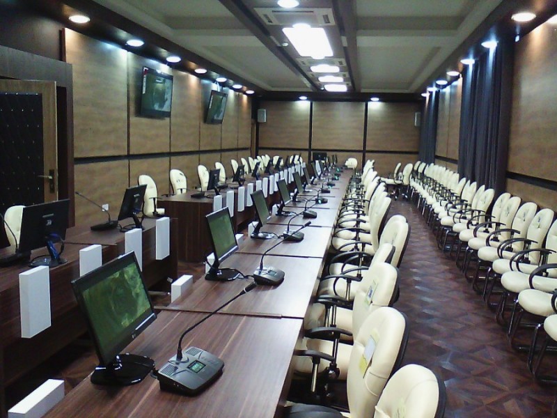 تجهيز سالن کنفرانس سازمان مرکزي دانشگاه علوم پزشکي (ساختمان قريشي)